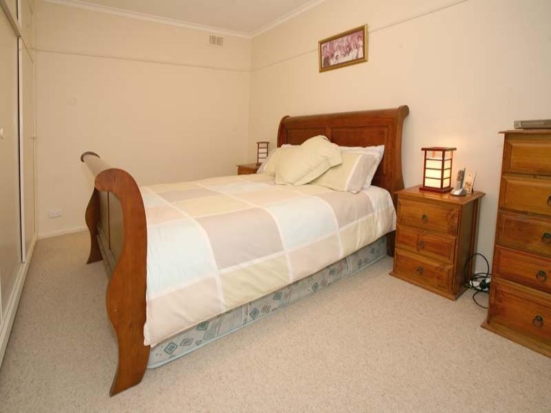 9 Parkmore Road, Forest Hill VIC 3131