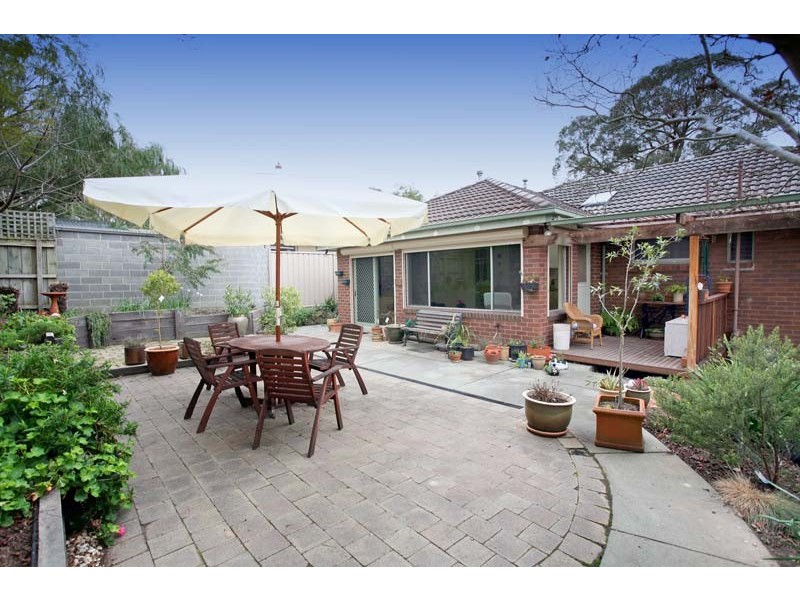 8 Mahala Court, Blackburn South VIC 3130