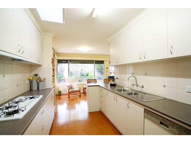 8 Mahala Court, Blackburn South VIC 3130