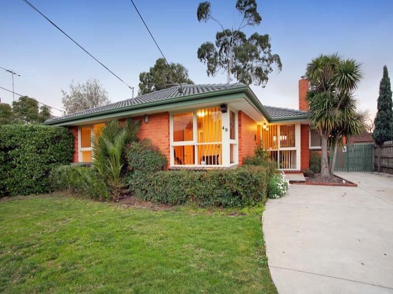 48 Robinlee Avenue, Burwood East VIC 3151