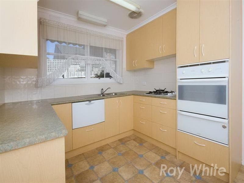 2/94 Main Street, Blackburn VIC 3130