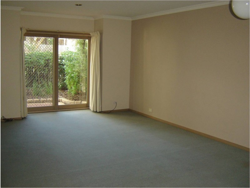 4 Branksome Grove, Blackburn South VIC 3130