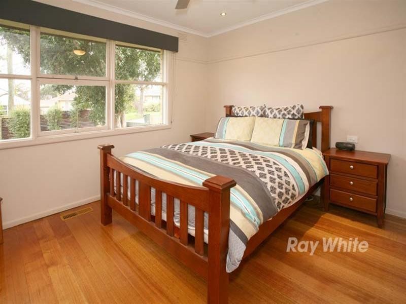 11 Ashmore Road, Forest Hill VIC 3131
