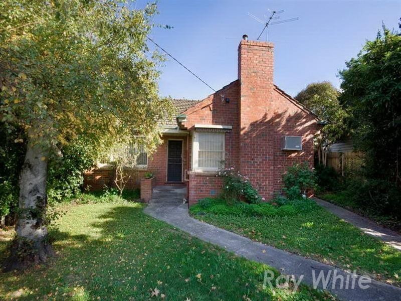 4 Queen Street, Blackburn VIC 3130