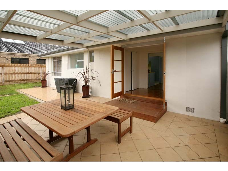 U1, 17 Park Close, Vermont VIC 3133