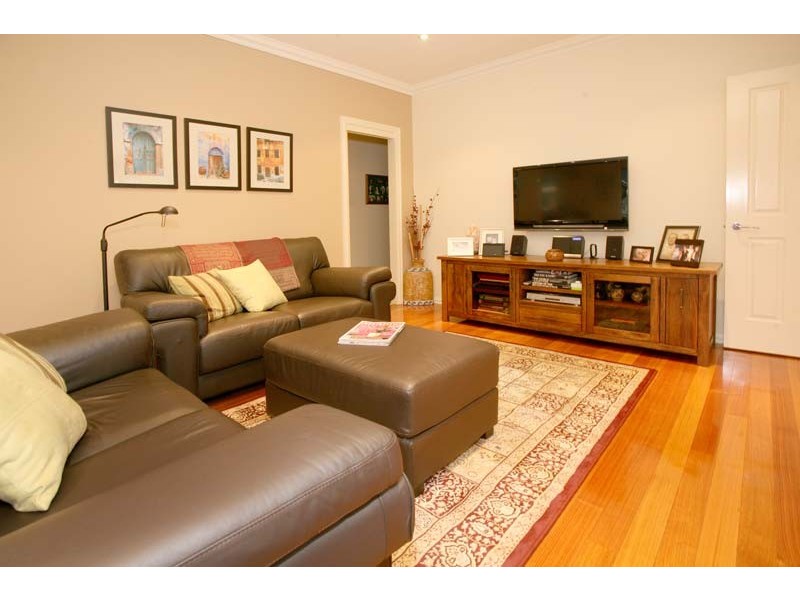 U4, 17 Milne Street, Mitcham VIC 3132