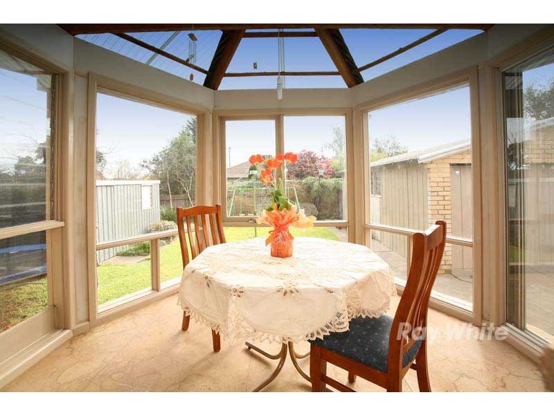 1 Husband Road, Forest Hill VIC 3131