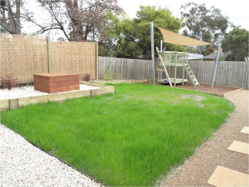 48 Robinlee Avenue, Burwood East VIC 3151