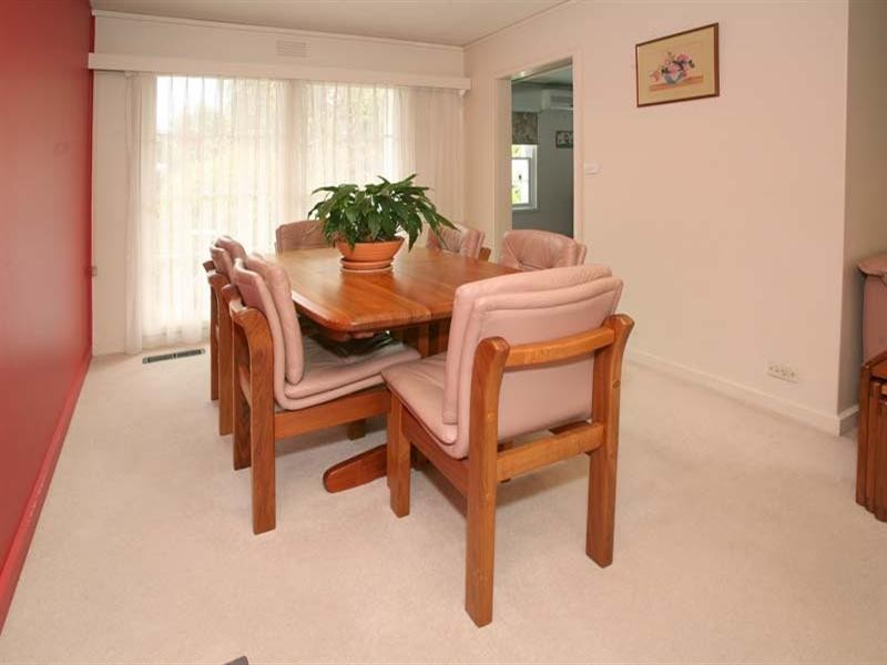 3 Lindisfarne Drive, Burwood East VIC 3151