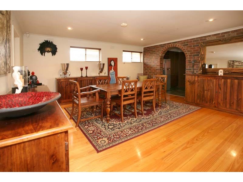 8 Ophelia Street, Ferntree Gully VIC 3156