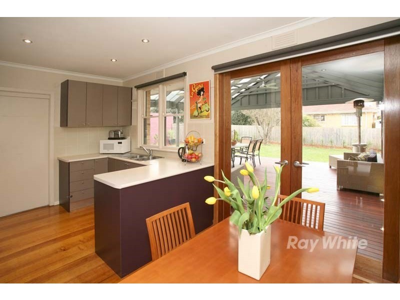 11 Ashmore Road, Forest Hill VIC 3131