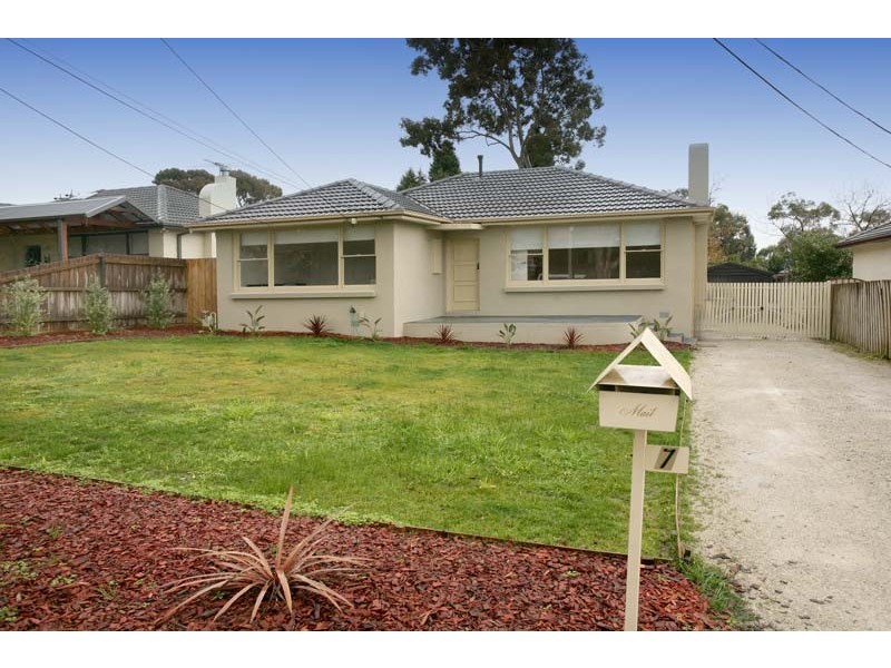 7 Romoly Drive, Forest Hill VIC 3131