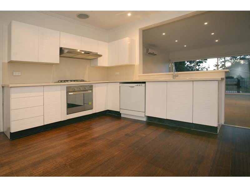 7 Romoly Drive, Forest Hill VIC 3131