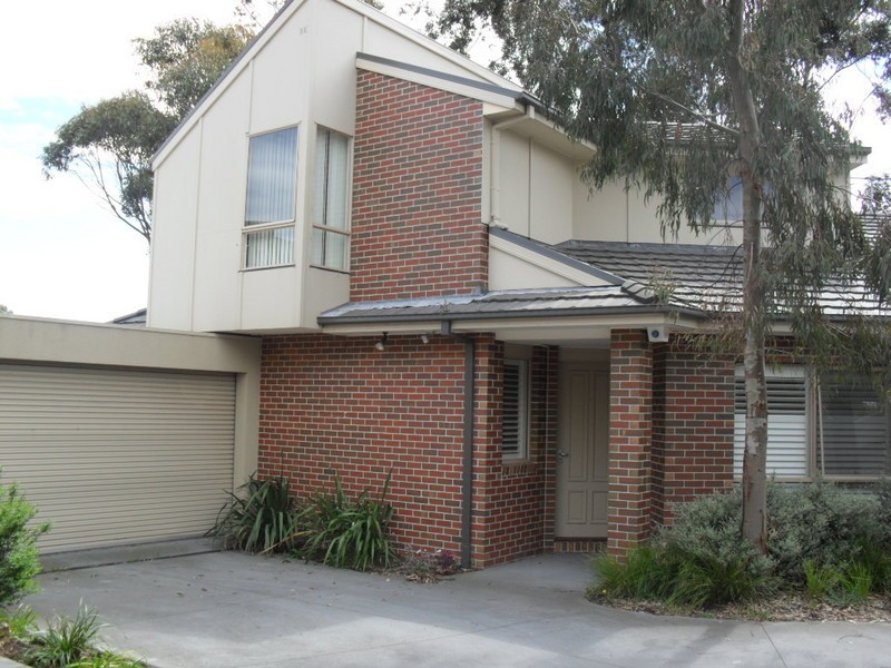 2/9 Poole Street, Burwood VIC 3125