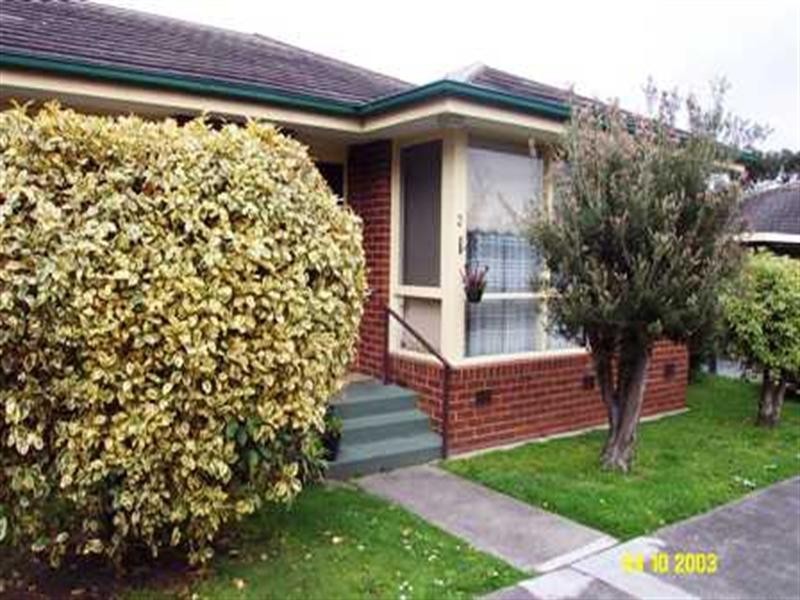 2/8 McClares Road, Vermont VIC 3133