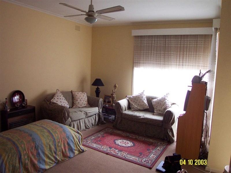 2/8 McClares Road, Vermont VIC 3133