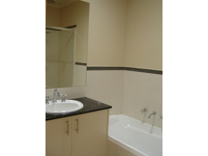 3/28 Creek Road, Mitcham VIC 3132