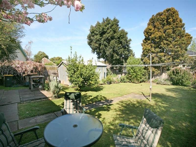 84 Barter Crescent, Forest Hill VIC 3131