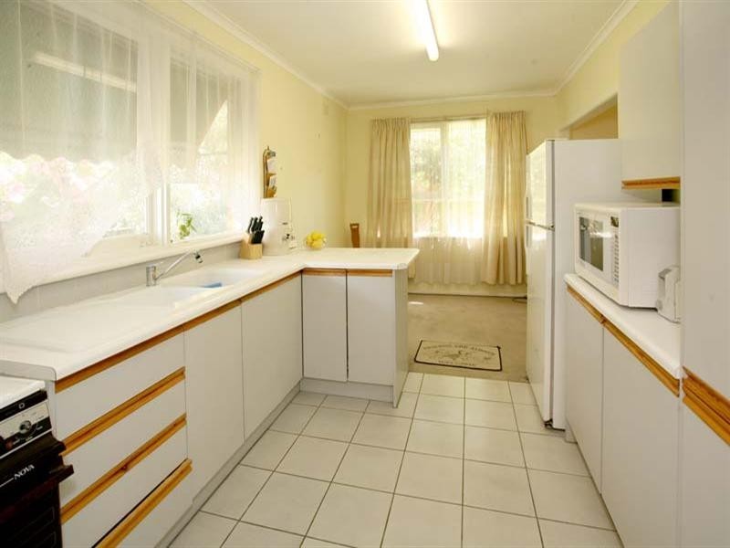 84 Barter Crescent, Forest Hill VIC 3131