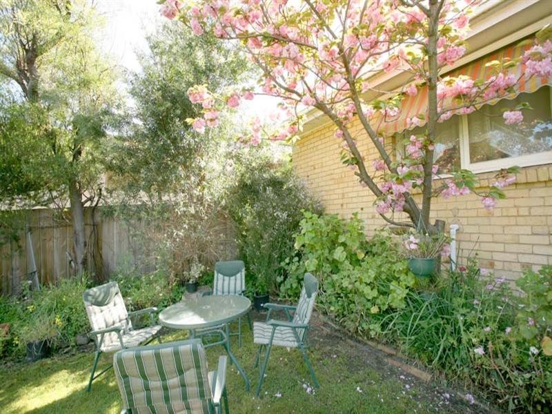 84 Barter Crescent, Forest Hill VIC 3131