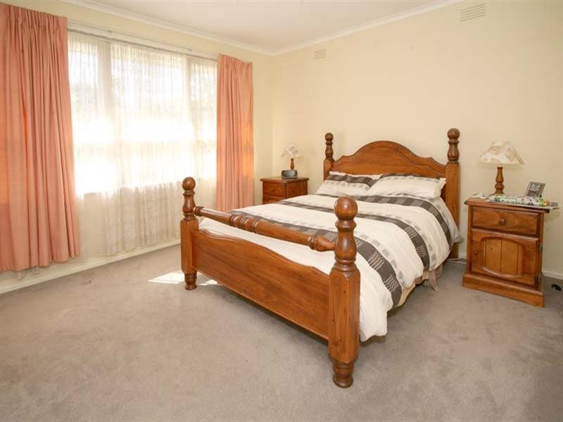 84 Barter Crescent, Forest Hill VIC 3131