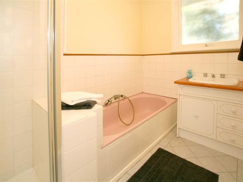 84 Barter Crescent, Forest Hill VIC 3131