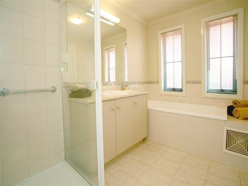 10 Kurrajong Way, Blackburn North VIC 3130