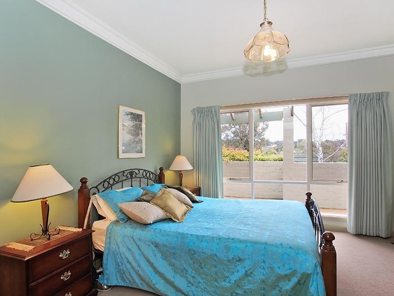 24 Centre Road, Vermont VIC 3133