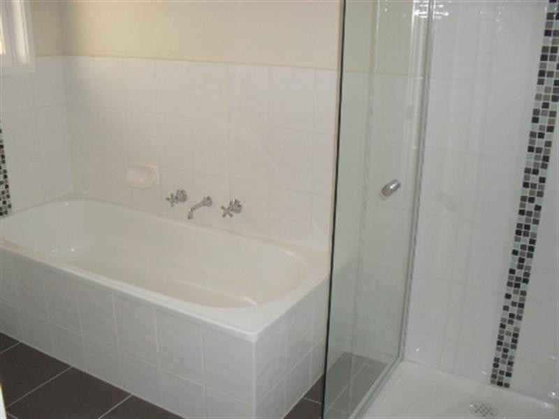 52 Crossman Drive, Croydon Hills VIC 3136