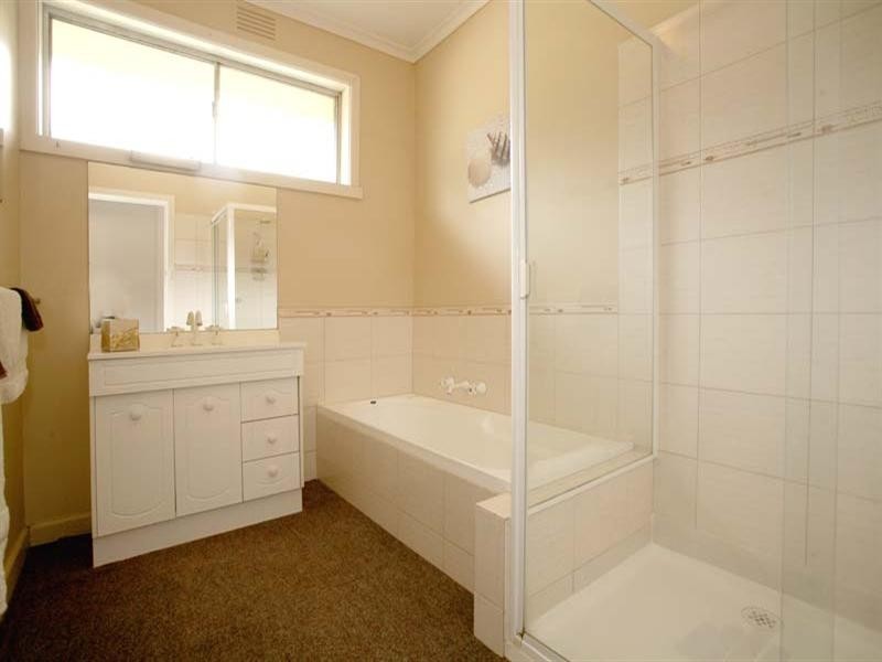 39 Cresswell Crescent, Mitcham VIC 3132