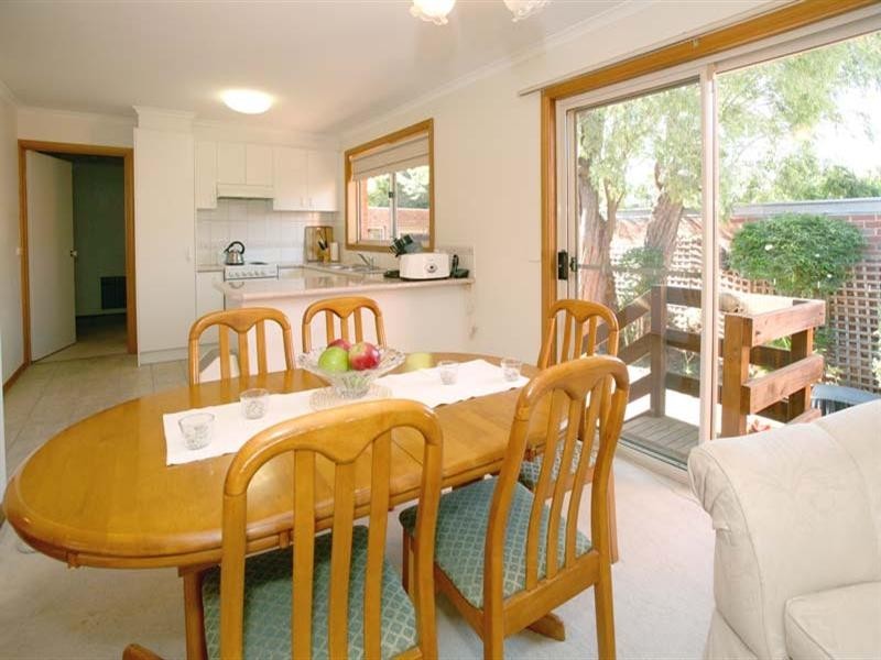 U4, 84-86 Roslyn Street, Burwood VIC 3125