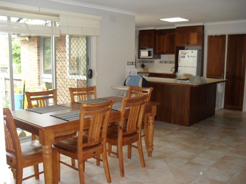 6 Cassinia Road, Templestowe Lower VIC 3107