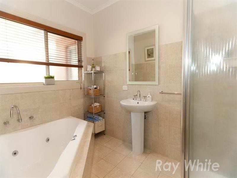 303 Hawthorn Road, Vermont South VIC 3133