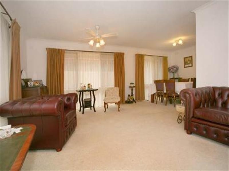 28 Hendra Grove, Ringwood North VIC 3134