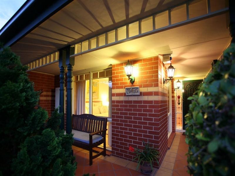 1 Devere Garden, Vermont South VIC 3133