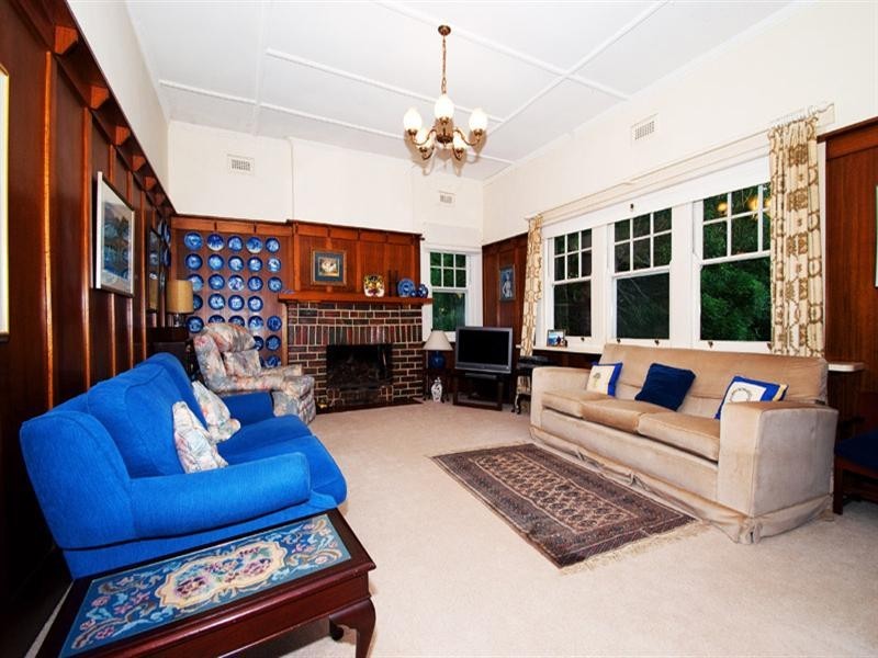 35 Glen Ebor Avenue, Blackburn VIC 3130