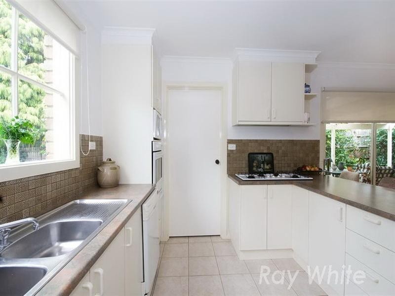 6 Janina Court, Vermont South VIC 3133