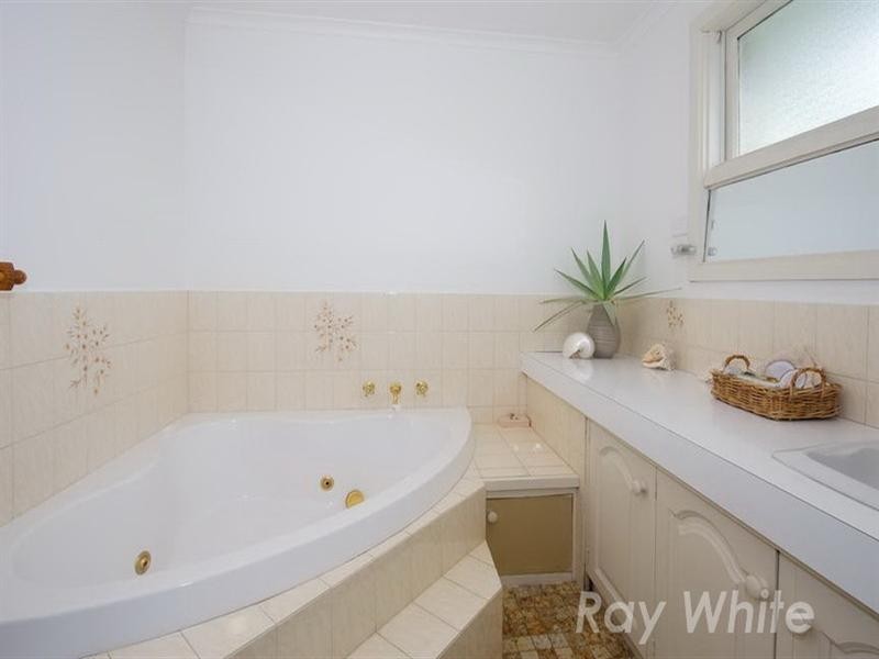 6 Janina Court, Vermont South VIC 3133