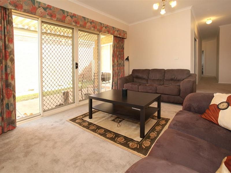 4 Kurrajong Way, Blackburn North VIC 3130