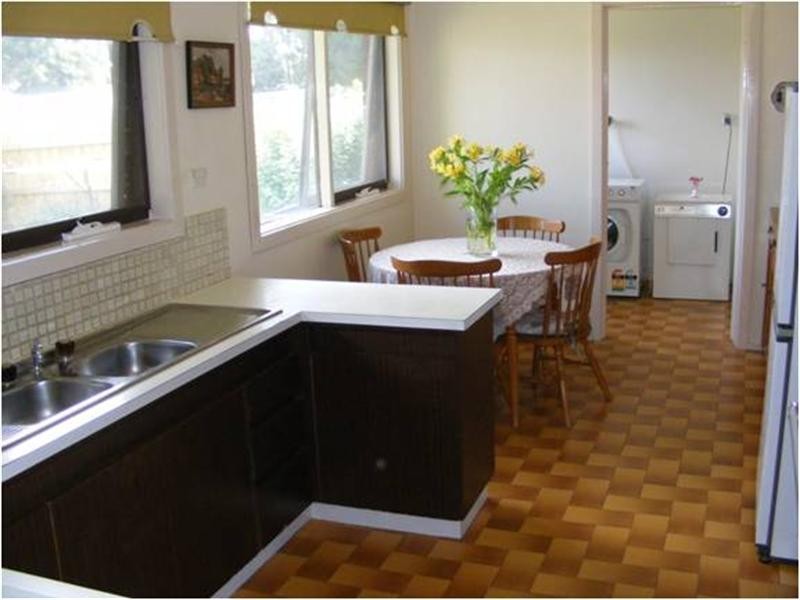 40 Windermere Drive, Ferntree Gully VIC 3156