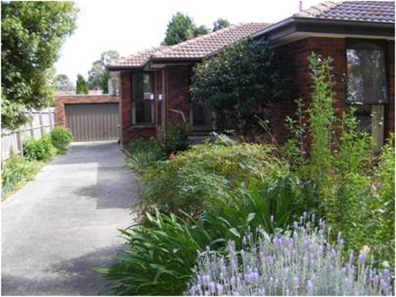 40 Windermere Drive, Ferntree Gully VIC 3156