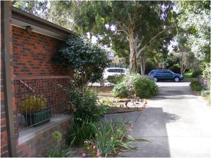 40 Windermere Drive, Ferntree Gully VIC 3156