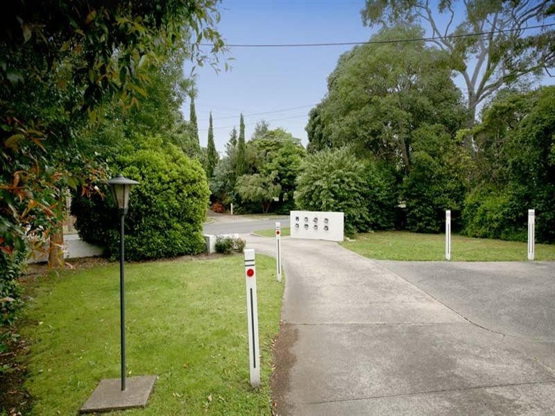 2/100 Main Street, Blackburn VIC 3130