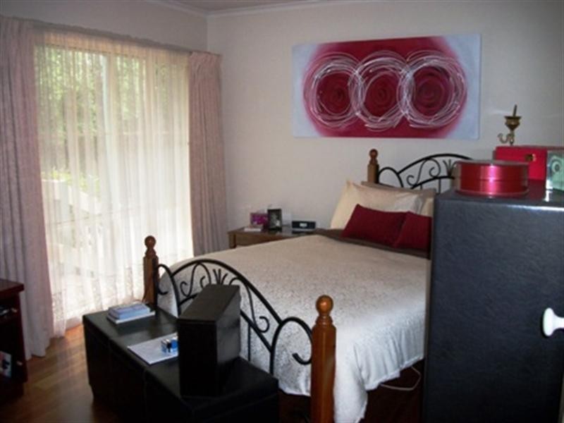 2/25 Vicki Street, Blackburn South VIC 3130