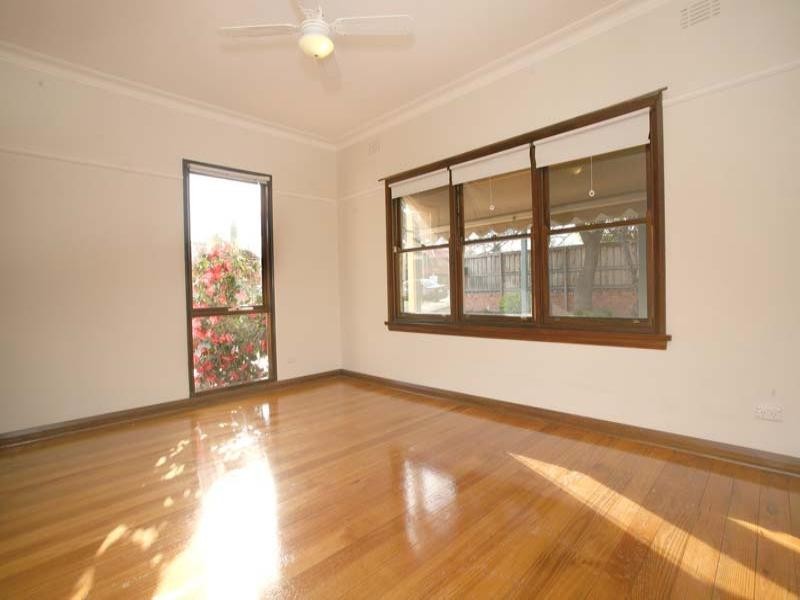 1/95 Station Street, Burwood VIC 3125