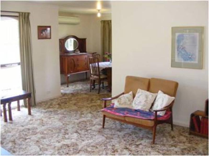 40 Windermere Drive, Ferntree Gully VIC 3156