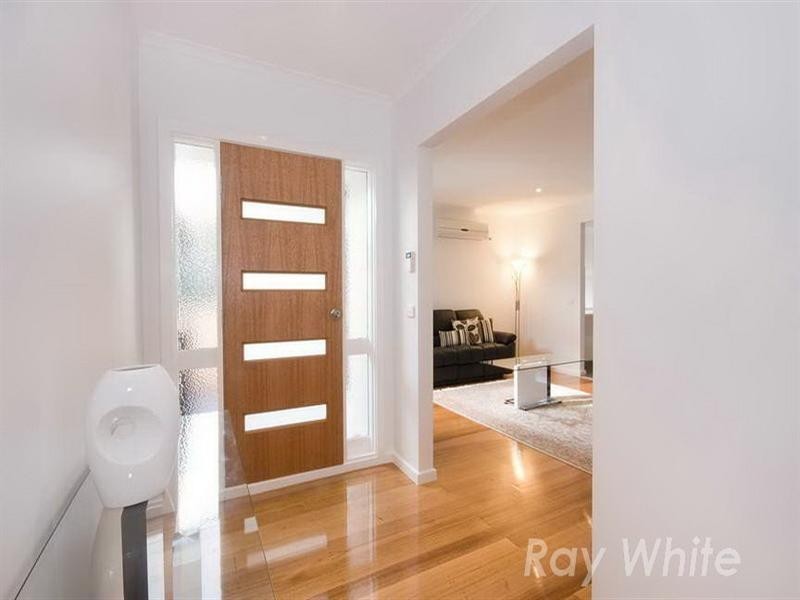 1/48 Renshaw Street, Doncaster East VIC 3109