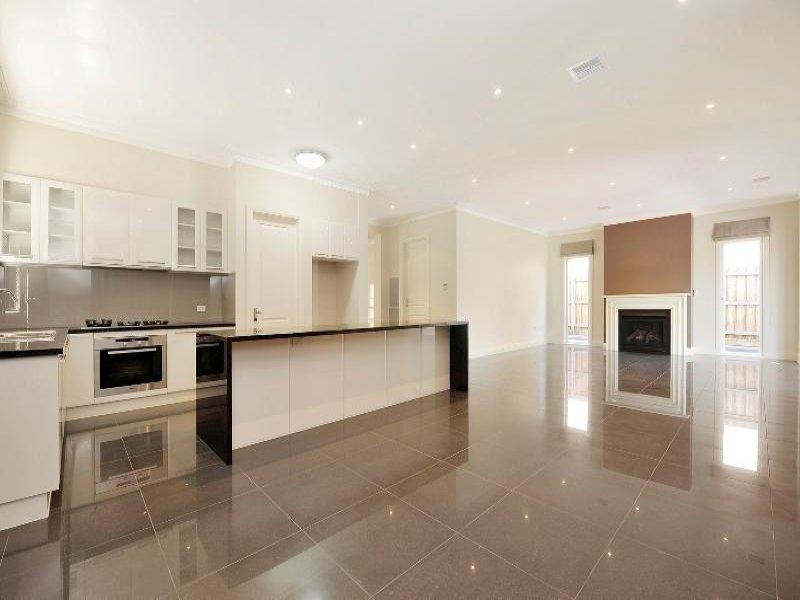 7 Lichfield Grove, Mont Albert North VIC 3129