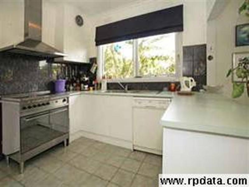 18 Morden Court, Nunawading VIC 3131