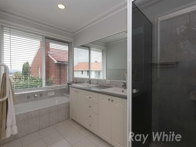 142 Renou Road, Wantirna South VIC 3152